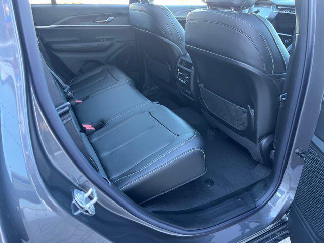 new 2025 Jeep Grand Cherokee car, priced at $47,804