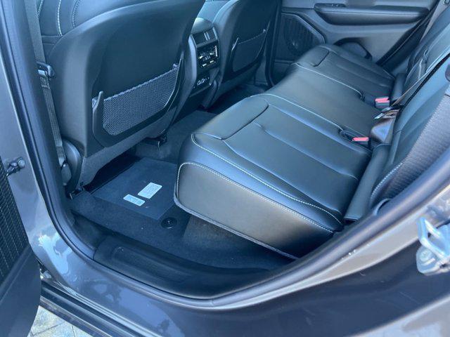 new 2025 Jeep Grand Cherokee car, priced at $47,804