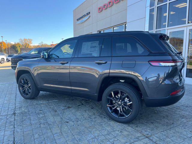 new 2025 Jeep Grand Cherokee car, priced at $47,804