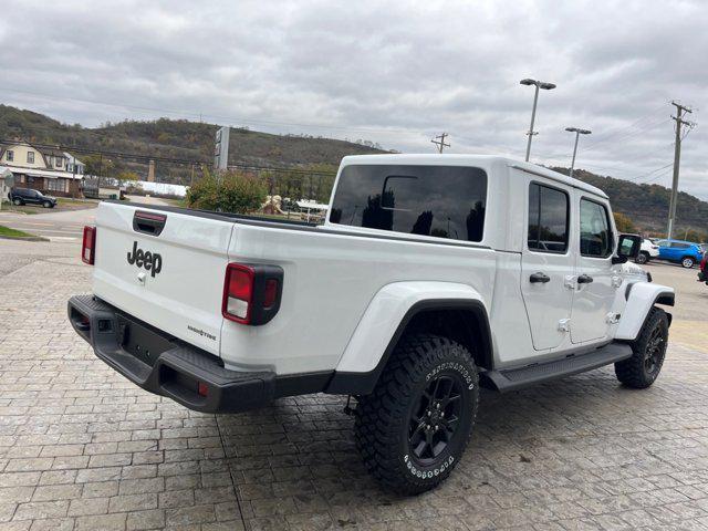new 2025 Jeep Gladiator car, priced at $42,308