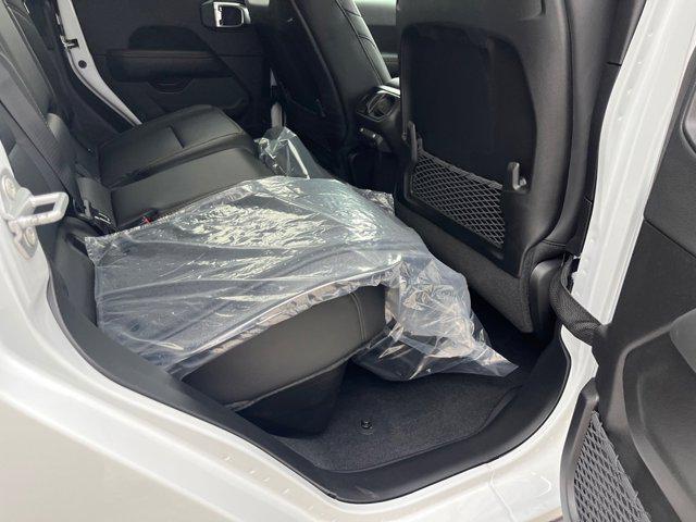 new 2025 Jeep Gladiator car, priced at $42,308