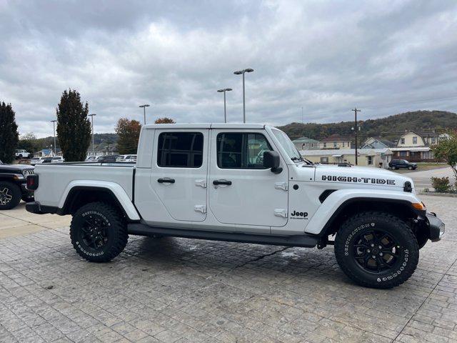 new 2025 Jeep Gladiator car, priced at $42,308