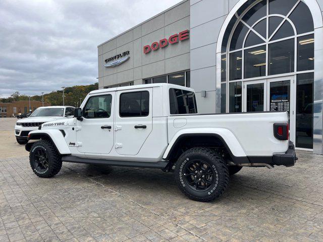 new 2025 Jeep Gladiator car, priced at $42,308