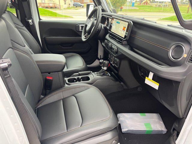 new 2025 Jeep Gladiator car, priced at $42,308