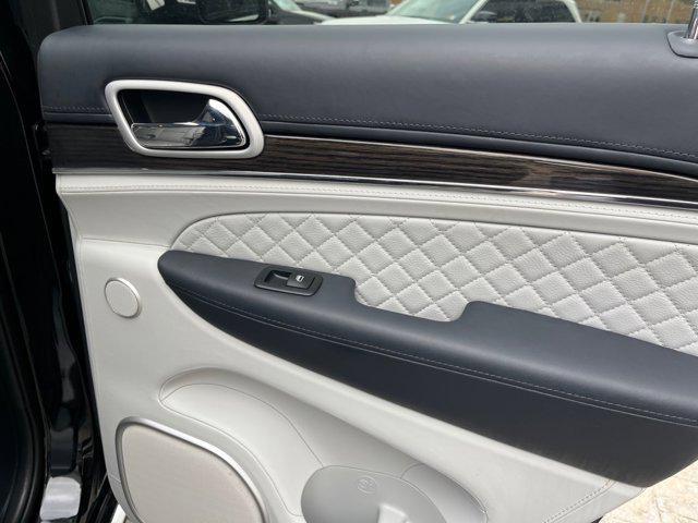 used 2021 Jeep Grand Cherokee car, priced at $27,995