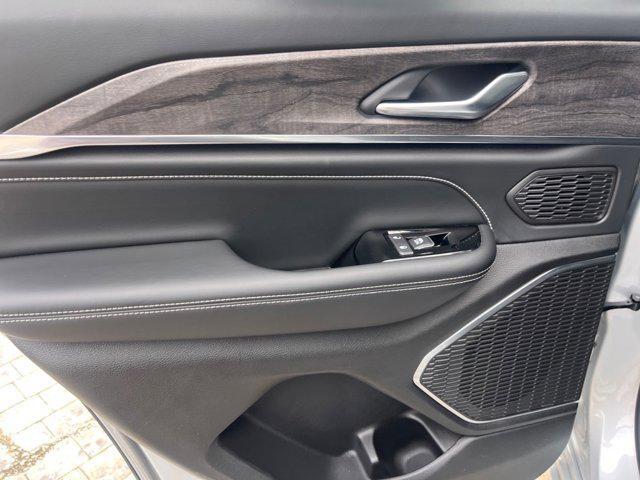 used 2023 Jeep Grand Cherokee car, priced at $37,366