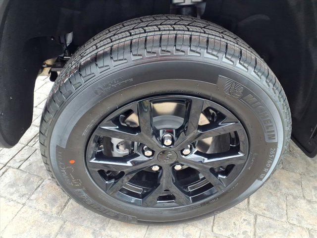 new 2025 Jeep Grand Cherokee car, priced at $41,292