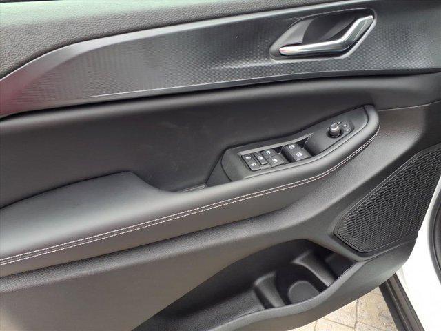 new 2025 Jeep Grand Cherokee car, priced at $41,292