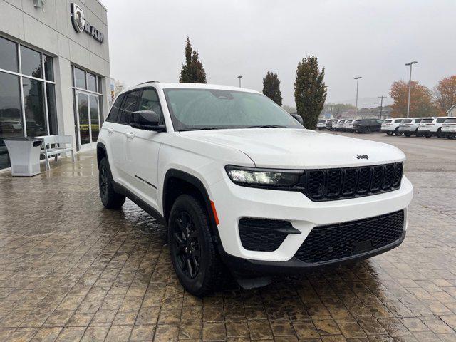 new 2025 Jeep Grand Cherokee car, priced at $40,722