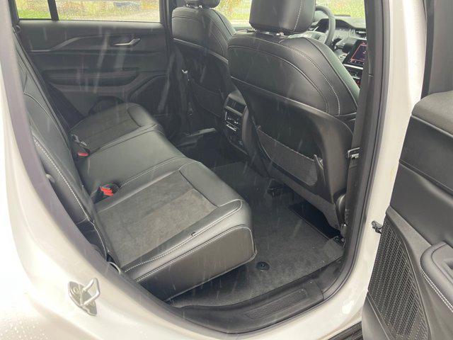 new 2025 Jeep Grand Cherokee car, priced at $40,722