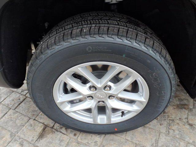 new 2025 Jeep Grand Cherokee L car, priced at $41,266