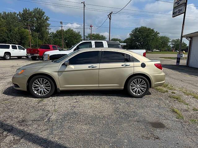 used 2011 Chrysler 200 car, priced at $3,495