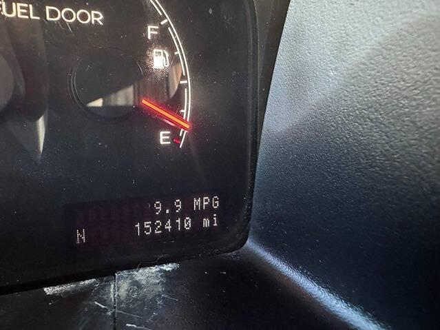 used 2005 Lincoln Navigator car, priced at $3,995