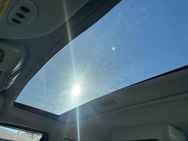 used 2005 Lincoln Navigator car, priced at $3,995