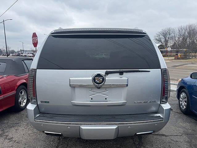 used 2012 Cadillac Escalade car, priced at $9,995