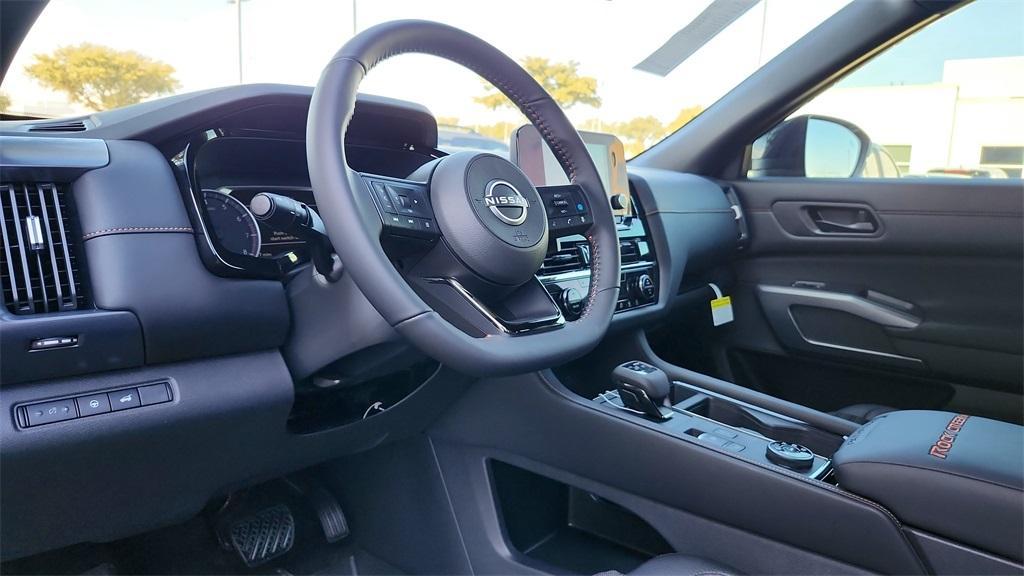 new 2025 Nissan Pathfinder car, priced at $42,318