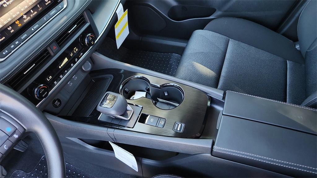 new 2025 Nissan Rogue car, priced at $29,451