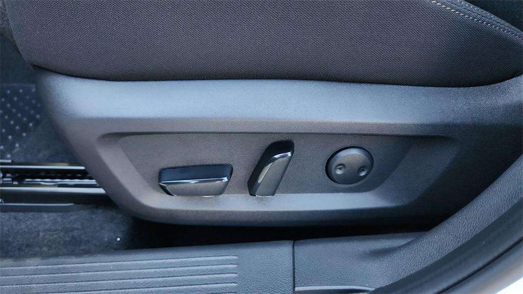 new 2025 Nissan Rogue car, priced at $29,451