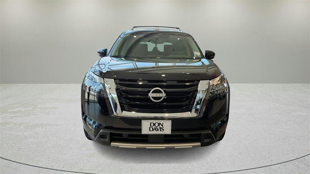 new 2025 Nissan Pathfinder car, priced at $47,552
