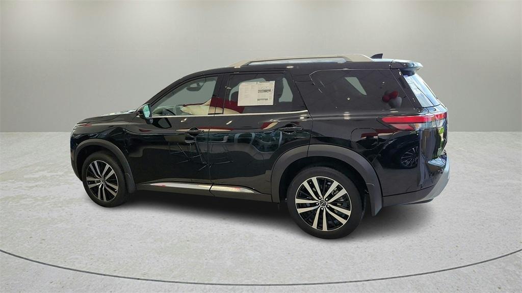 new 2025 Nissan Pathfinder car, priced at $47,552
