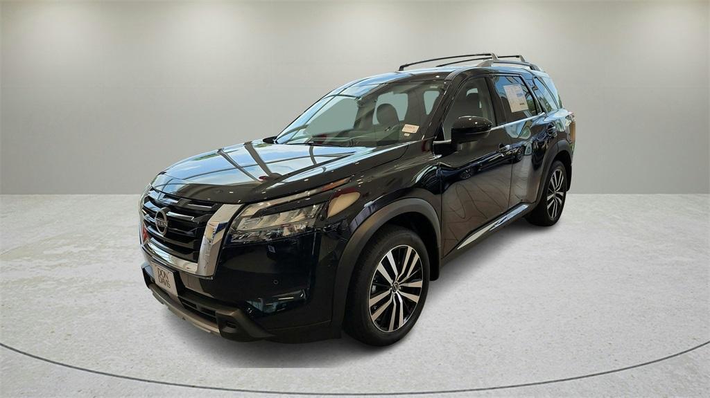new 2025 Nissan Pathfinder car, priced at $47,552