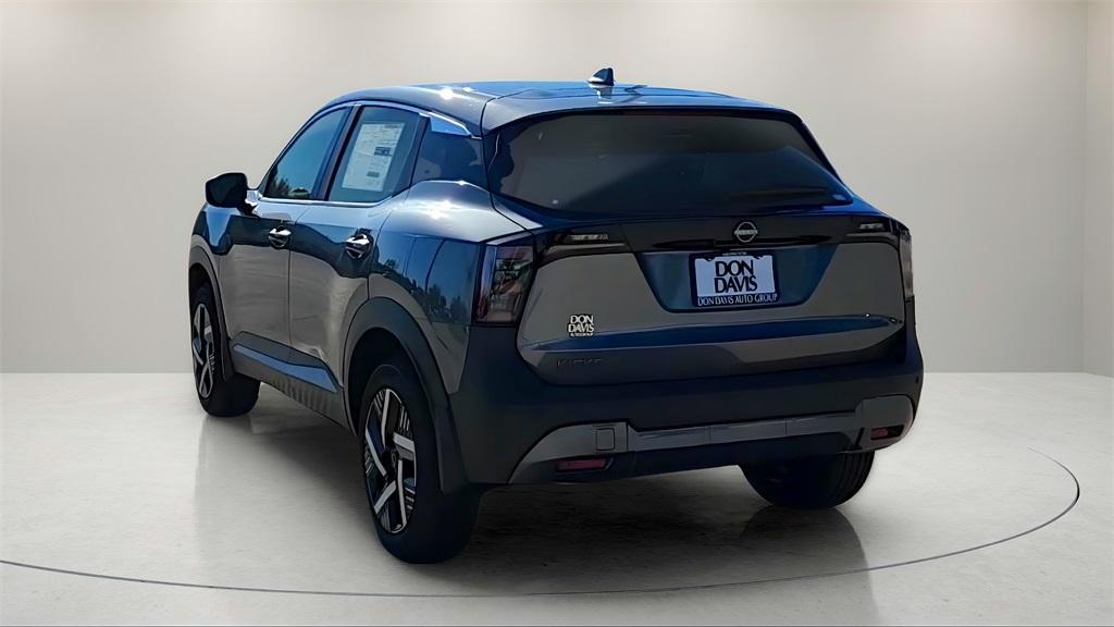 new 2025 Nissan Kicks car, priced at $23,995