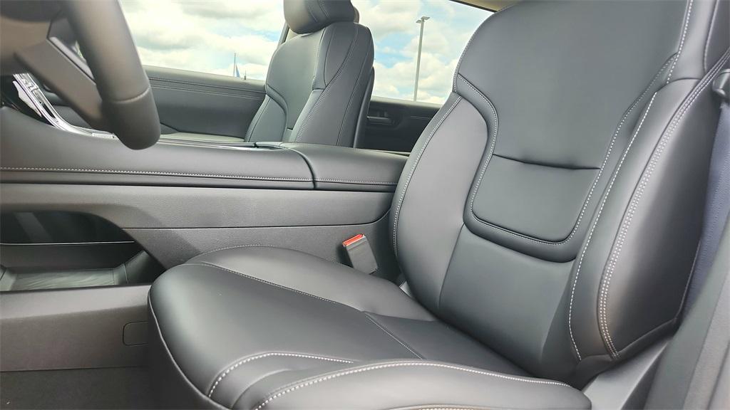 new 2025 Nissan Armada car, priced at $55,307