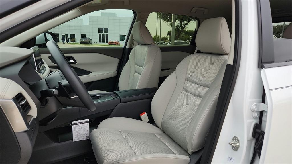 new 2025 Nissan Rogue car, priced at $29,451