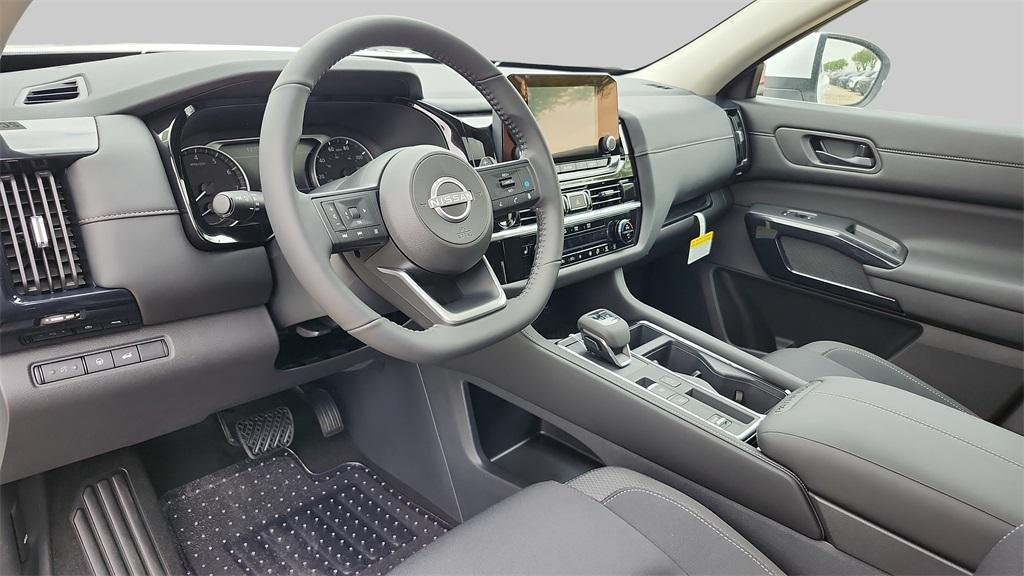 new 2025 Nissan Pathfinder car, priced at $36,274