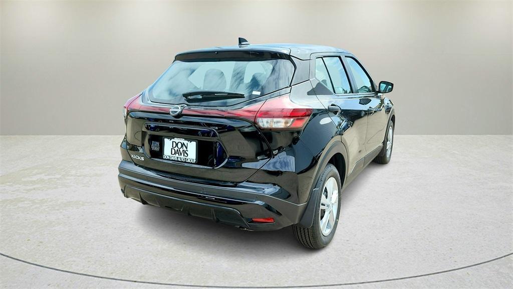 new 2025 Nissan Kicks Play car, priced at $19,857