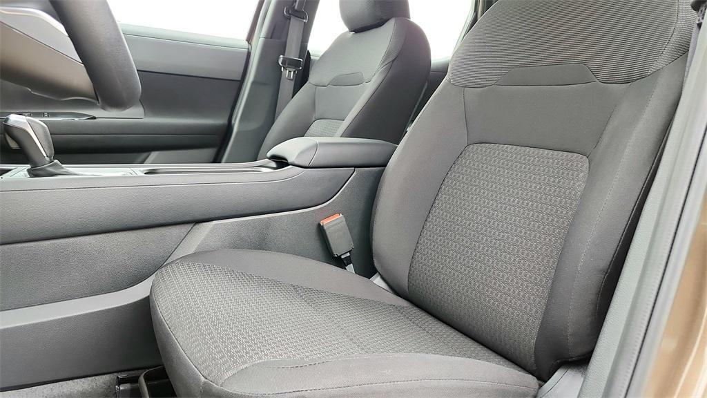 new 2025 Nissan Kicks car, priced at $23,220