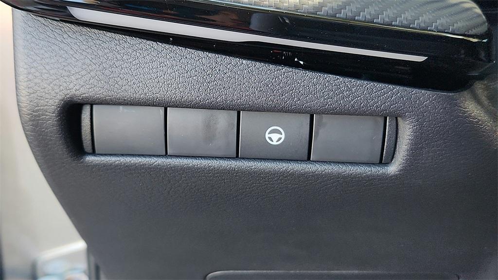 new 2025 Nissan Kicks car, priced at $27,243