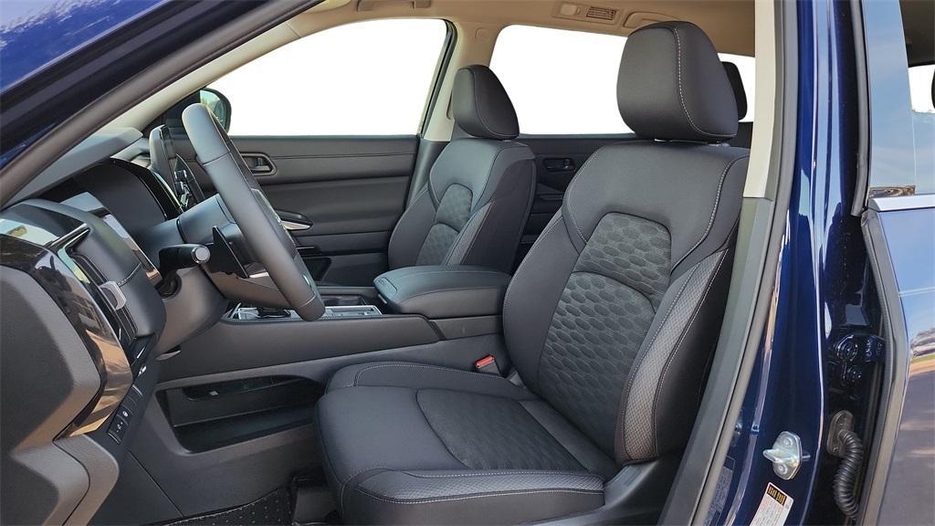 new 2025 Nissan Pathfinder car, priced at $35,866