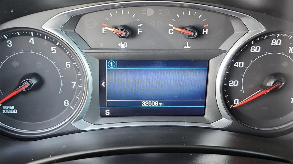 used 2022 Chevrolet Equinox car, priced at $21,218