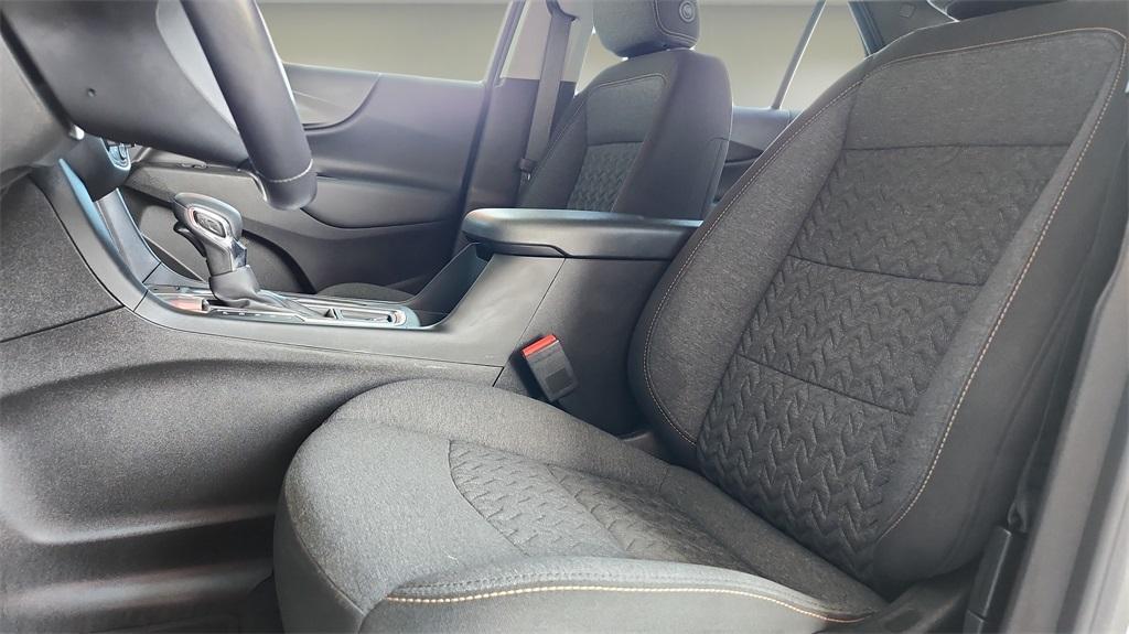 used 2022 Chevrolet Equinox car, priced at $21,218
