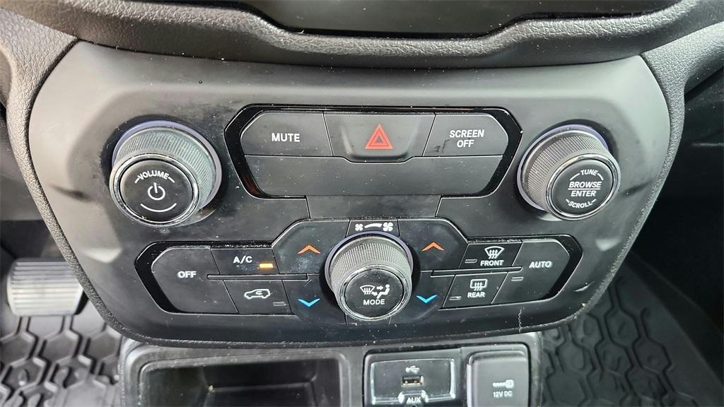 used 2020 Jeep Renegade car, priced at $15,179