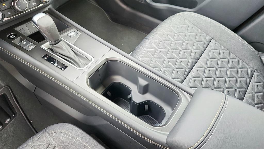 new 2025 Nissan Kicks car, priced at $24,984