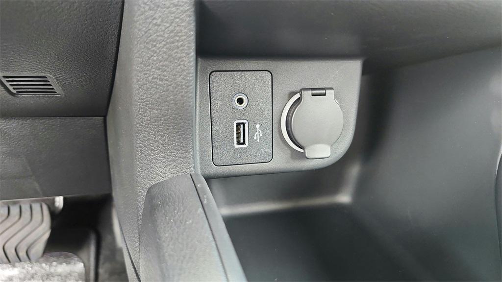 new 2025 Nissan Kicks Play car, priced at $19,347