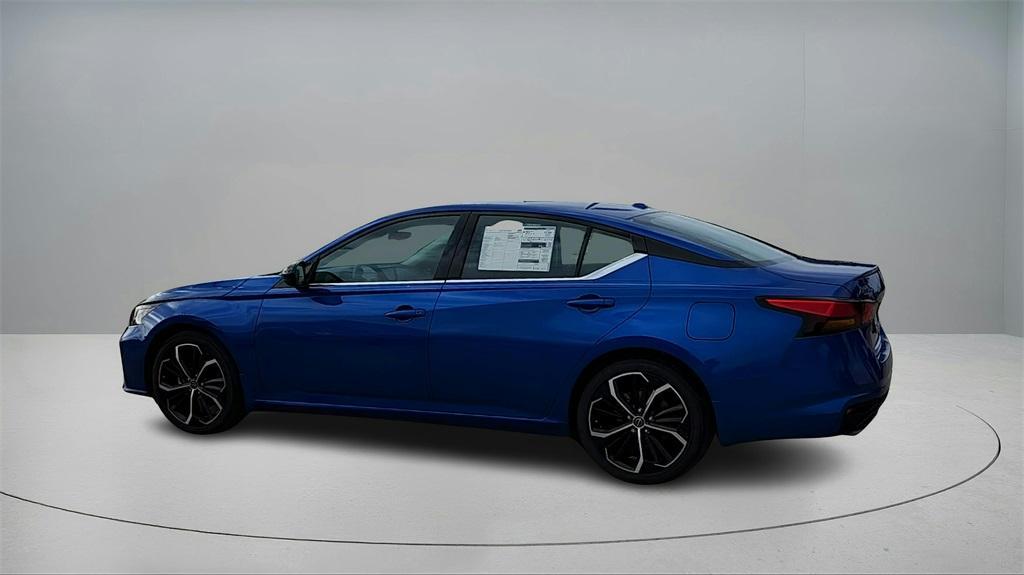 new 2025 Nissan Altima car, priced at $27,957