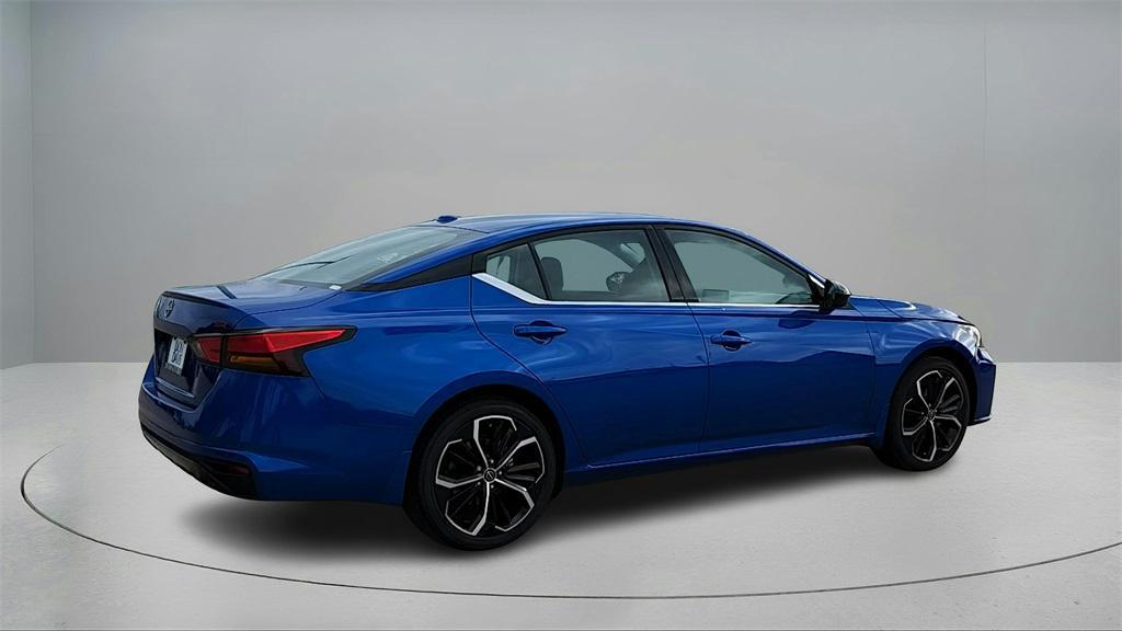 new 2025 Nissan Altima car, priced at $27,957