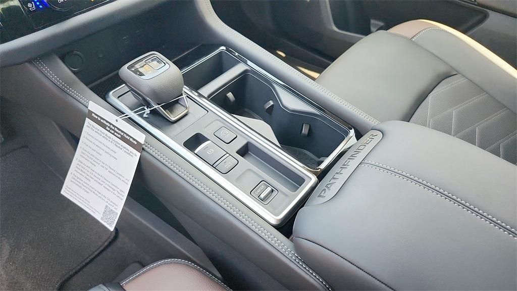new 2025 Nissan Pathfinder car, priced at $45,752