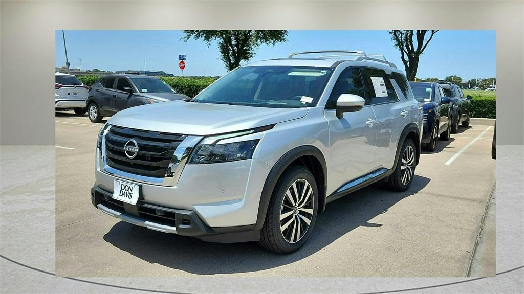 new 2025 Nissan Pathfinder car, priced at $45,752