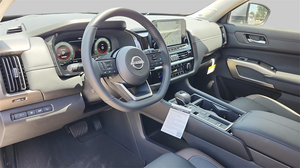 new 2025 Nissan Pathfinder car, priced at $44,752