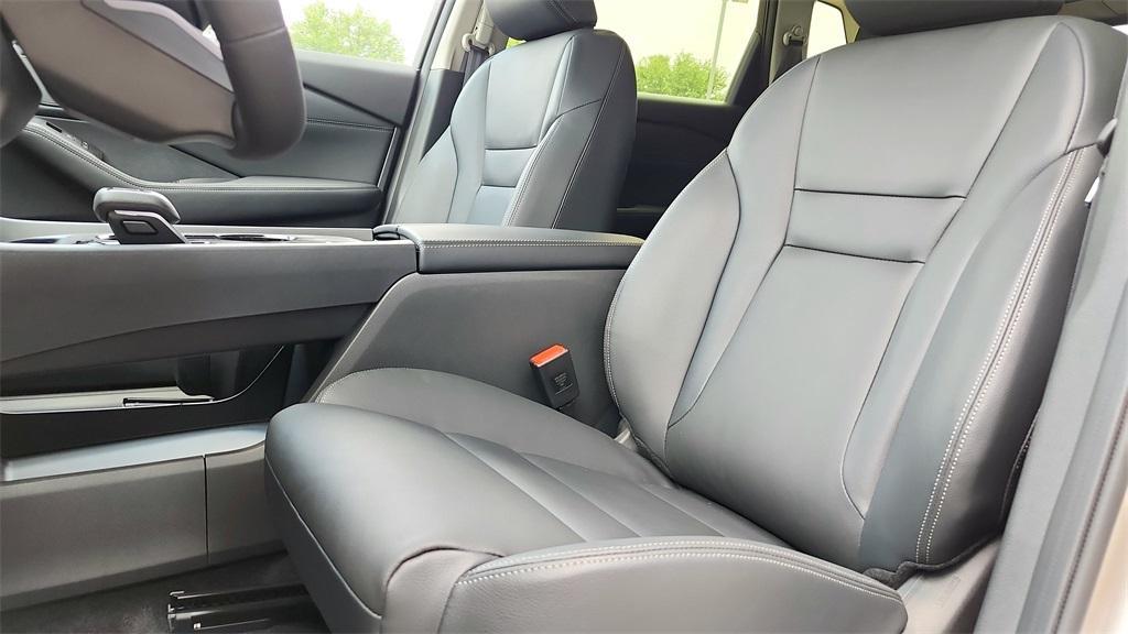 new 2025 Nissan Rogue car, priced at $36,703
