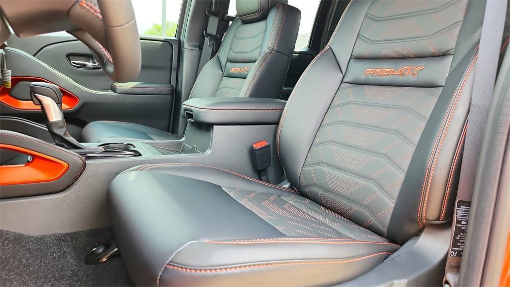 new 2025 Nissan Frontier car, priced at $42,277