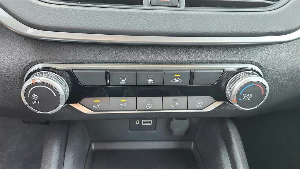 used 2024 Nissan Altima car, priced at $15,686