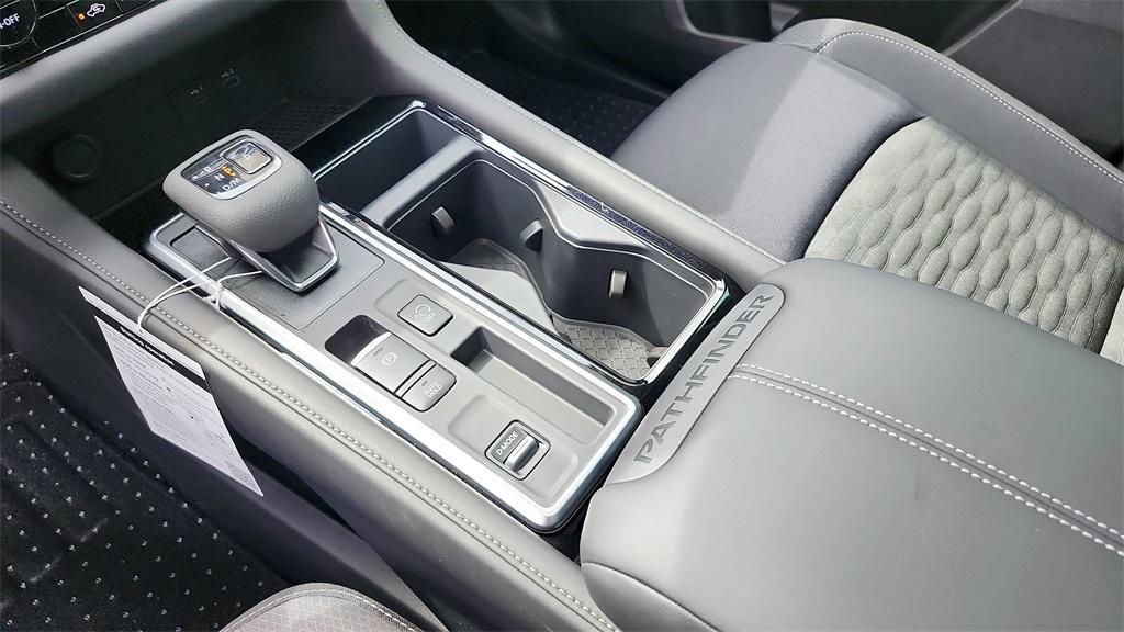 new 2025 Nissan Pathfinder car, priced at $40,198