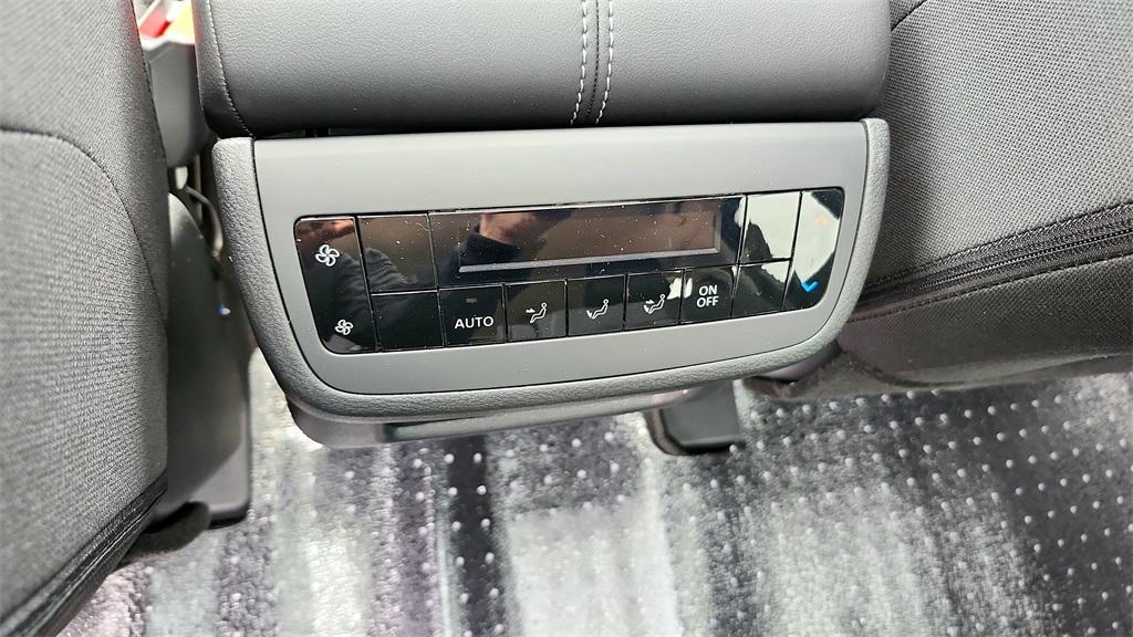 new 2025 Nissan Pathfinder car, priced at $40,198