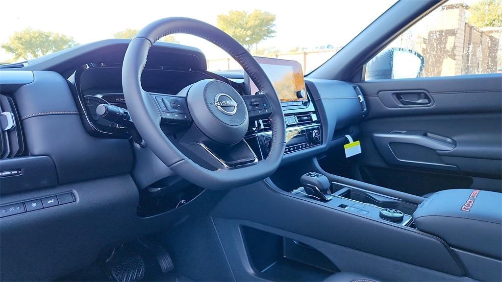 new 2025 Nissan Pathfinder car, priced at $41,284