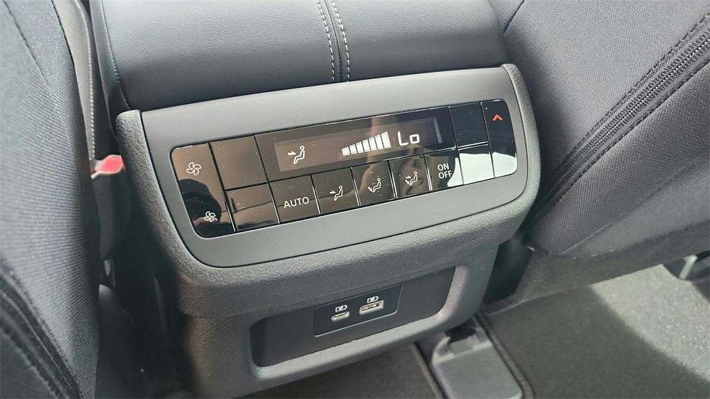 new 2025 Nissan Pathfinder car, priced at $35,866